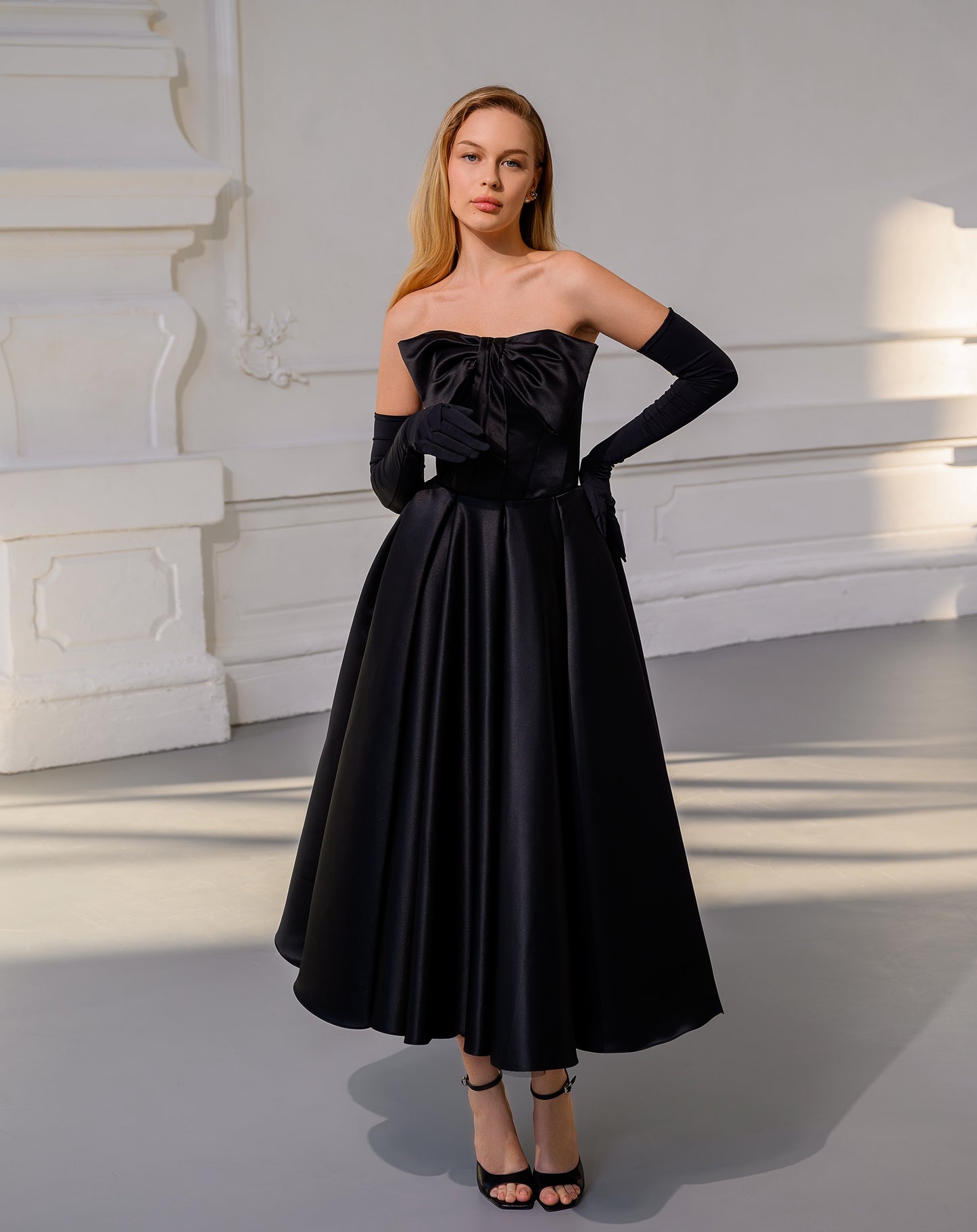 NOLA GREY - MIDI DRESS - CAROLINE BLACK