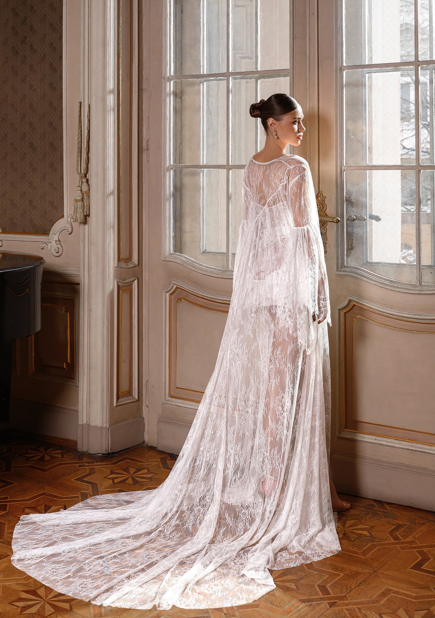 BRIDAL ROBE - LAVINA