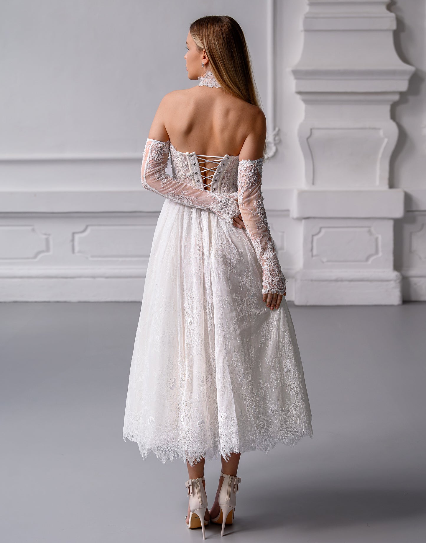 NOLA GREY - MIDI DRESS - MARTINA WHITE