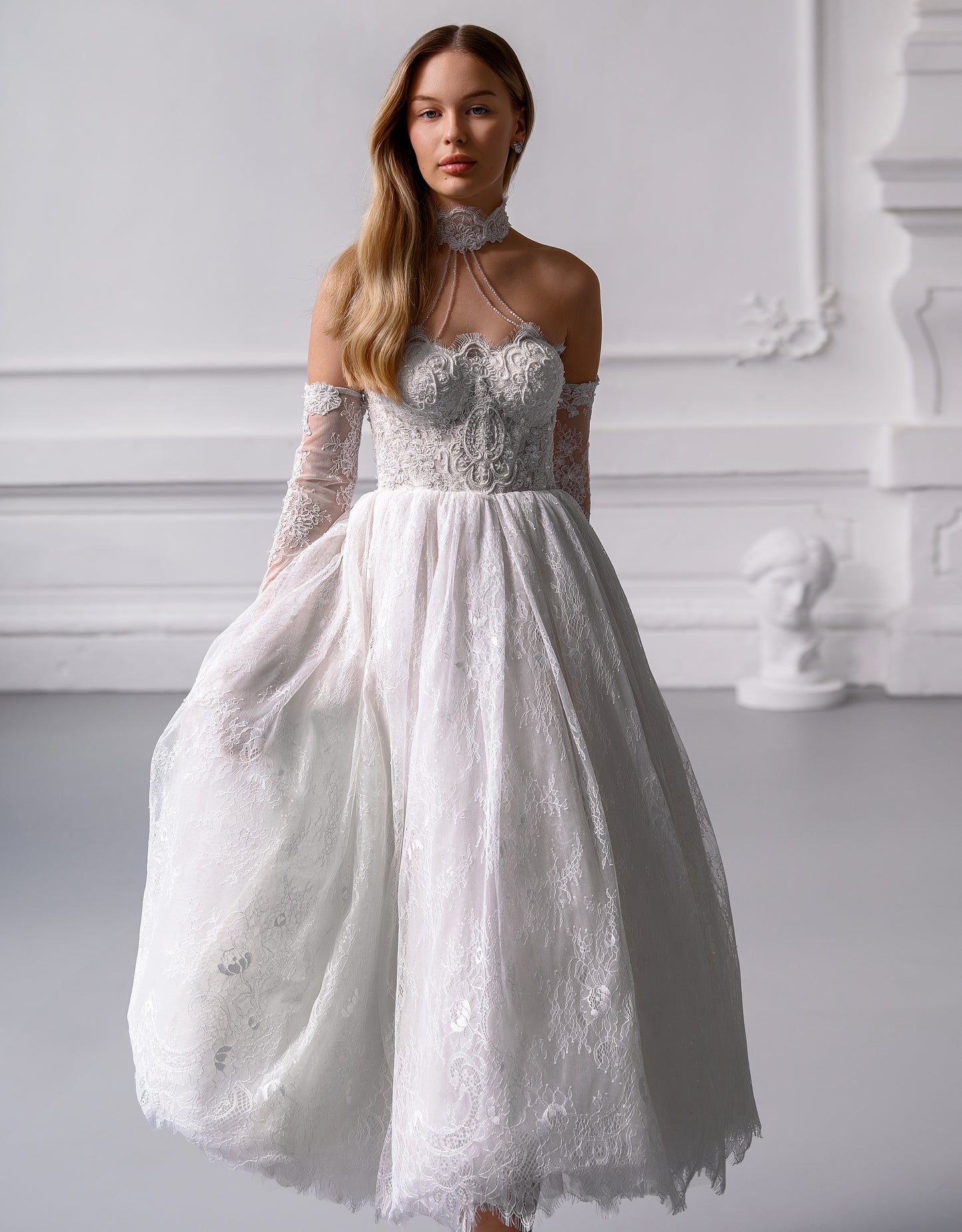 NOLA GREY - MIDI DRESS - MARTINA WHITE