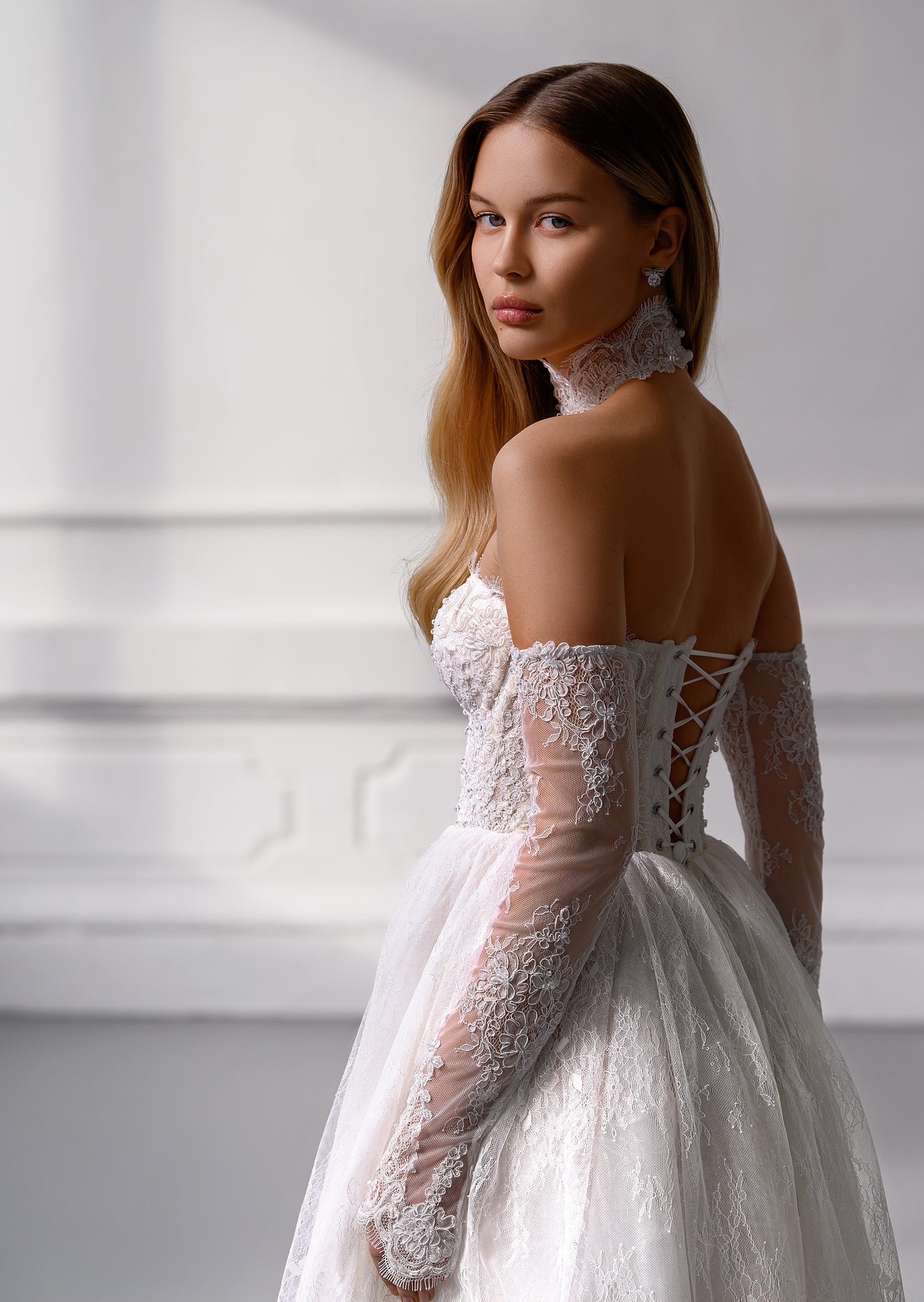 NOLA GREY - MIDI DRESS - MARTINA WHITE