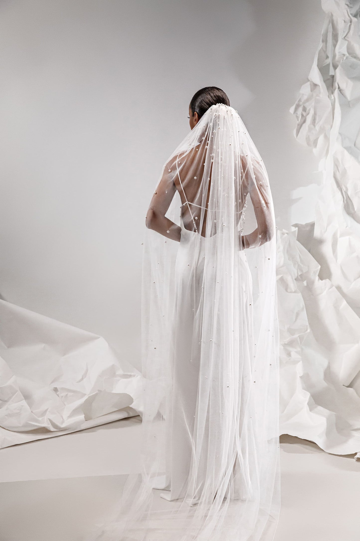 NOLA GREY - VEIL - LOLA