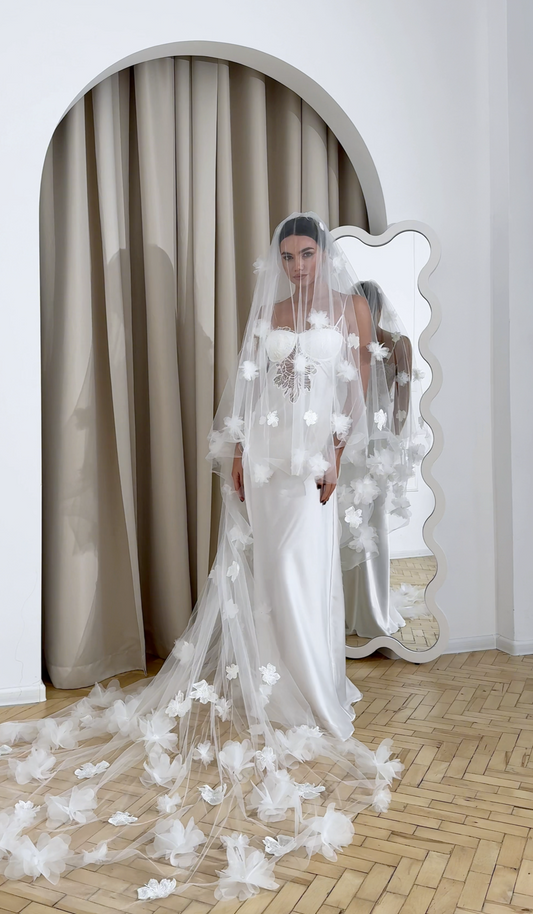 Nola Grey - Hollie veil with Blusher
