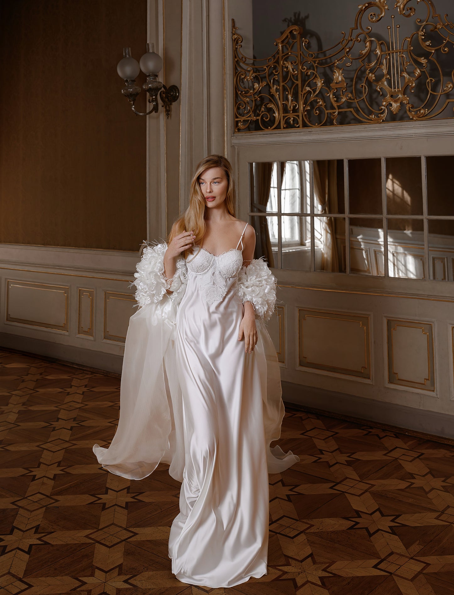 BRIDAL ROBE - VALERIE