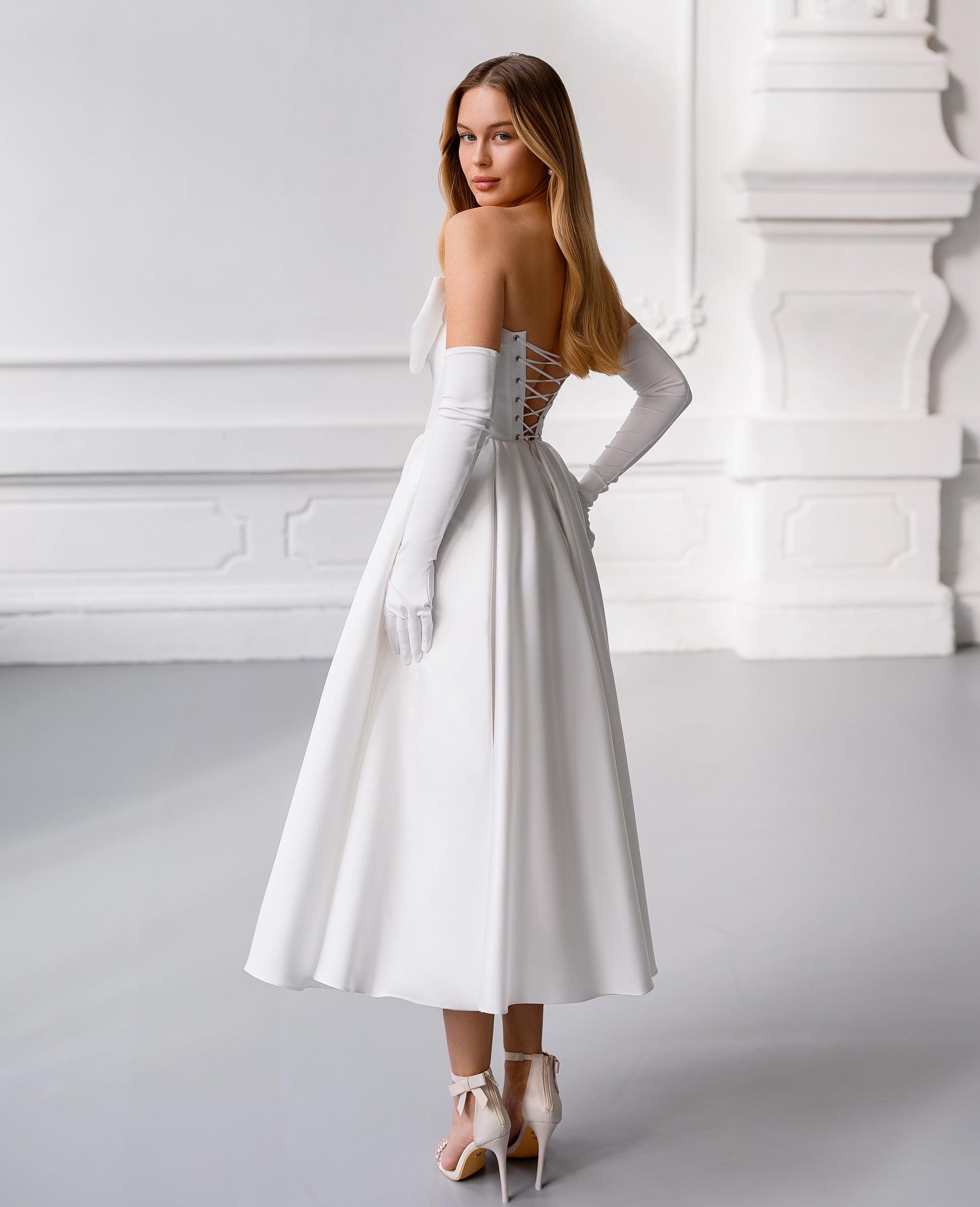 NOLA GREY - MIDI DRESS - CAROLINE WHITE